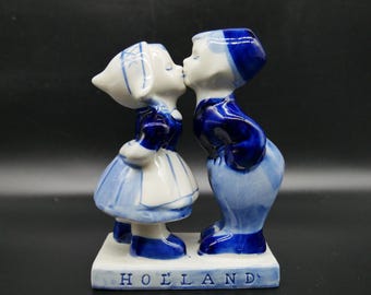 Vintage Delft Dutch Kissing Boy and Girl - Blue and white pottery - Made in Holland