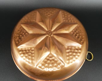 Vintage Copper Jelly Mold Wall Hanging - Rustic Scandinavian Farmhouse Kitchenware