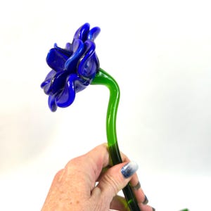 Blue art glass flower sculpture – murano style hand-blown glass stem, 50cm image 4