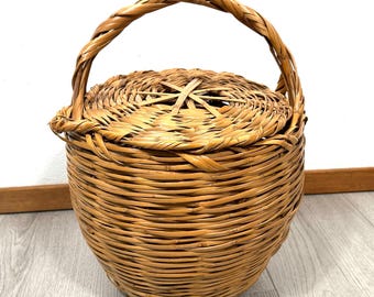 Wicker Basket with Handle and Lid - Storage Basket