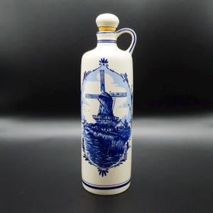 Delft Blue Ceramic Flask with Cork Stopper – Hand-Painted Windmill Decanter, BOLS Distilleries