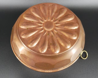 Vintage Copper Jelly Mold Wall Hanging - Rustic Scandinavian Farmhouse Kitchenware