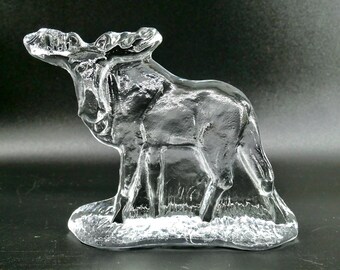 Vintage Scandinavian Glass Elk Figurine – 1970s Wildlife Sculpture