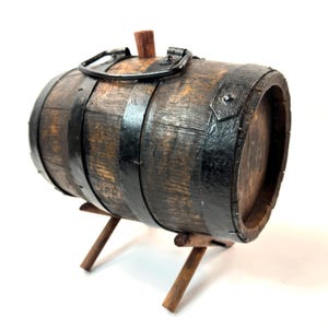 Vintage Wooden Barrel with Stand: Rustic Mini Keg Bar Decor (28 cm)