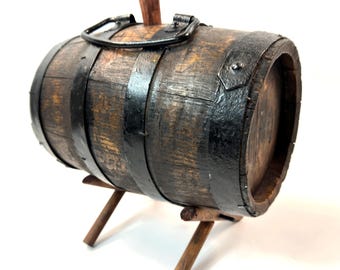 Vintage Wooden Barrel with Stand: Rustic Mini Keg Bar Decor (28 cm)