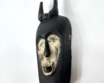 Vintage African Tribal Mask – Hand-Carved Baule/Guro Spirit Mask with Horns, Côte d'Ivoire