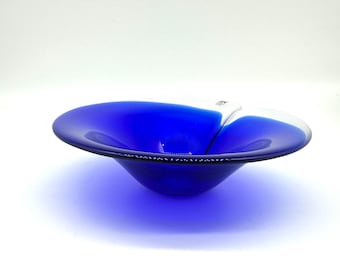 Mats Jonasson Glass Bowl – Blue Art Glass, Sweden Collectible, 18 cm