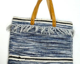 Vintage 70s boho chic woven cotton tote bag with leather handles | retro shoulder bag