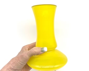 Bo Borgström Åseda Glasbruk Yellow Glass Vase – 20cm Swedish Mid Century Modern Scandinavian Vintage