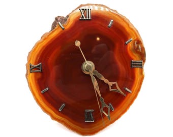 Agate slice wall clock: 1970s mid-century geode decor