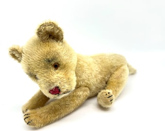 Vintage Steiff Lion Cub – 1940s–50s German Mohair Plush Toy with Glass Eyes