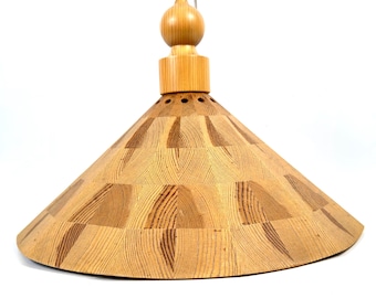 Scandinavian Wood Ceiling Lamp – Mid-Century Pine Pendant Light, Handcrafted Geometric Design, 1970s