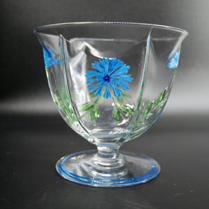 Orrefors Eva Englund Kristallglas Schale in Kornblumenmuster, schwedische Glasvase mit Label und signiert