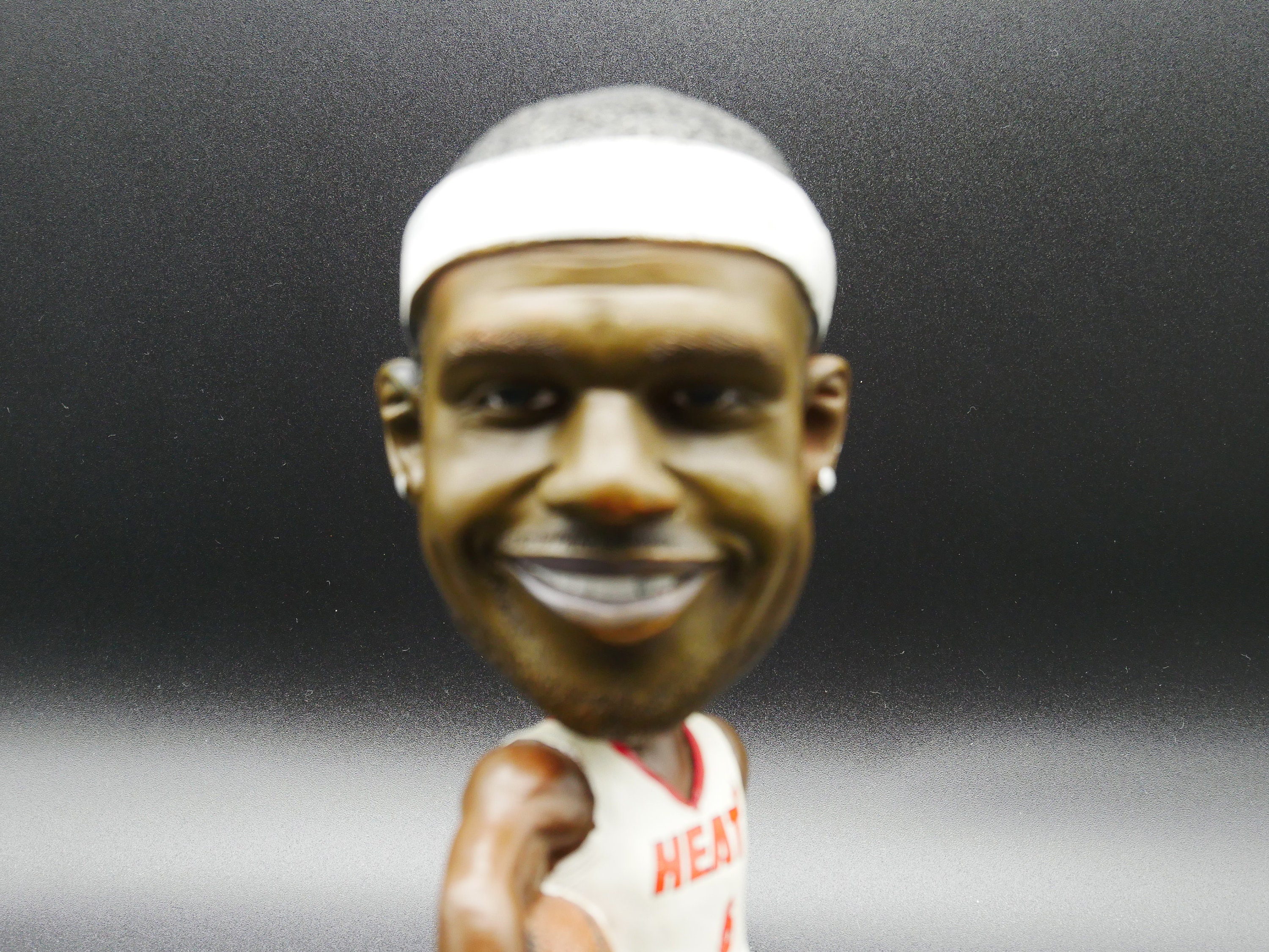 Collectible Lebron James Miami Heat Bobblehead - Basket Ball Collectible Lebron James Miami Heat Bobblehead - Basket Ball
