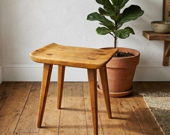Taburete de madera escandinavo, Carl Malmsten Visingsö, diseño sueco de mediados de siglo.
