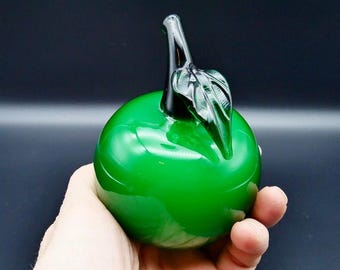 Art glass green apple with leaf hand-blown fruit sculpture.