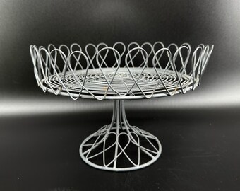 Vintage Wire Basket Centerpiece: Mid-Century Farmhouse Fruit Bowl
