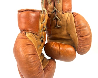 Vintage Leather Boxing Gloves – 8oz Lace-Up, 1950s Sports Memorabilia