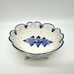 Vintage delft style porcelain bowl – blue & white reticulated footed dish, windmill scene, 16 cm image 2