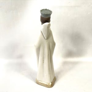 Figura de Lladró: niño coronado sosteniendo un cordero, figura religiosa del nacimiento. imagen 5