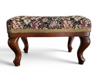 Vintage-Fußhocker, gepolsterter Hocker mit floralem Gobelinmuster, Queen-Anne-Beine, englischer Landhausstil