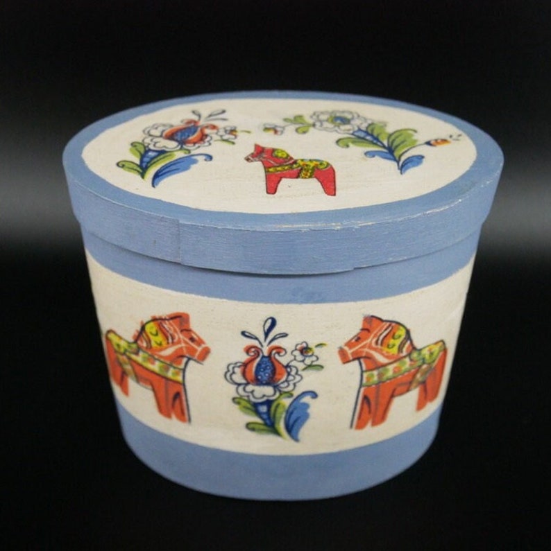 Traditional Wood Box With Hand Painted Dala Horse Decoration Mid