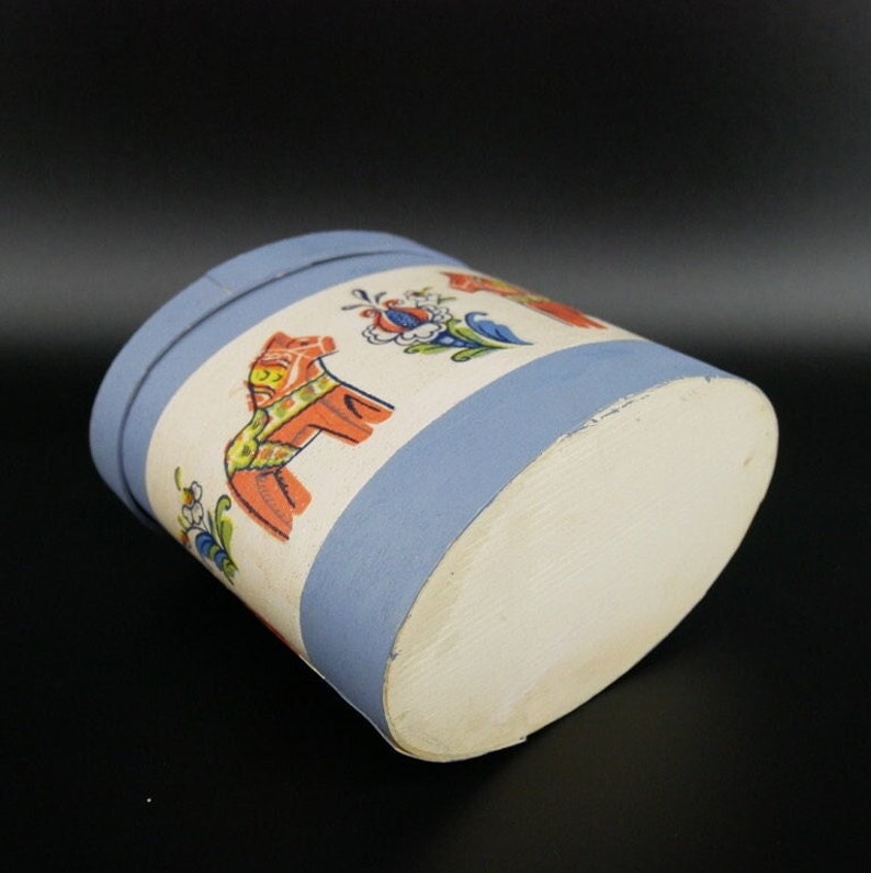 Traditional Wood Box With Hand Painted Dala Horse Decoration Mid