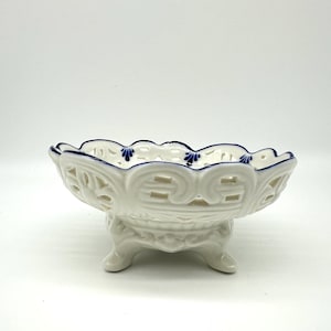 Vintage delft style porcelain bowl – blue & white reticulated footed dish, windmill scene, 16 cm image 3