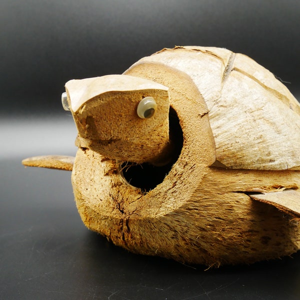 Vintage Hand Carved Coconut Sea Turtle Tortoise Bobblehead - Tiki Style Island Souvenir