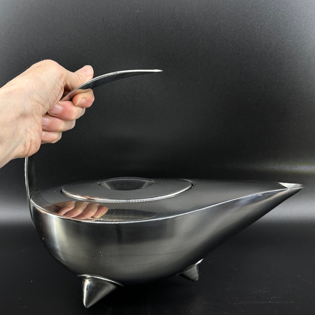 Mid Century Scandinavian Bodum Aladdin Teapot. Vintage Elegance Naoko