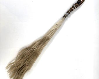 African Horsehair Fly Whisk – Carved Wood Handle, Tribal Decor, 57 cm