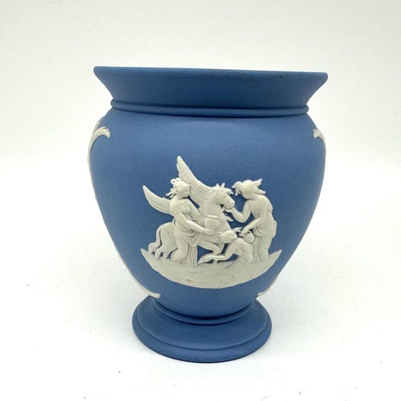 ウェッジウッド ブルー ジャスパーウェア 花瓶、クラシックなレリーフ