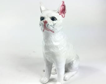 Vintage Ceramic Cat Figurine – White Crackle Glaze, Hand-Painted, mid-20th C.
