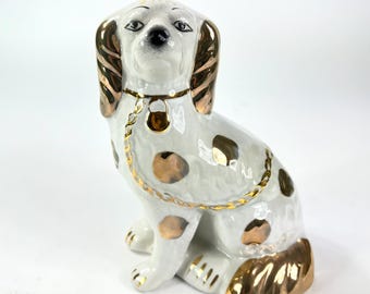 Vintage Staffordshire Style Mantel Dog – White & Gold Porcelain Spaniel, Made in Italy