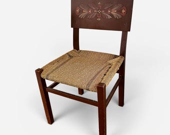 Vintage schwedische Volkskunst Stuhl, gewebter Rush Sitz, handbemaltes Holz, Bauernhausdekor
