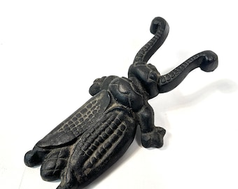 Cast Iron Beetle Boot Pull – Whimsical Bug-Shaped Shoe Remover