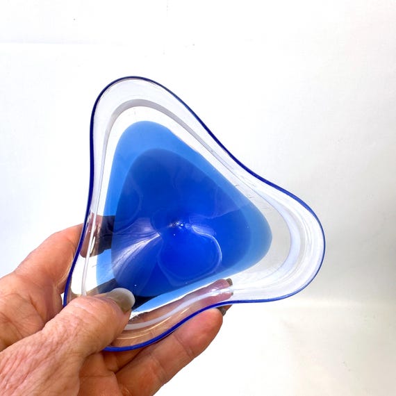 Flygsfors Coquille Bowl, Blue and White Art Glass, Kedelv, 1950s