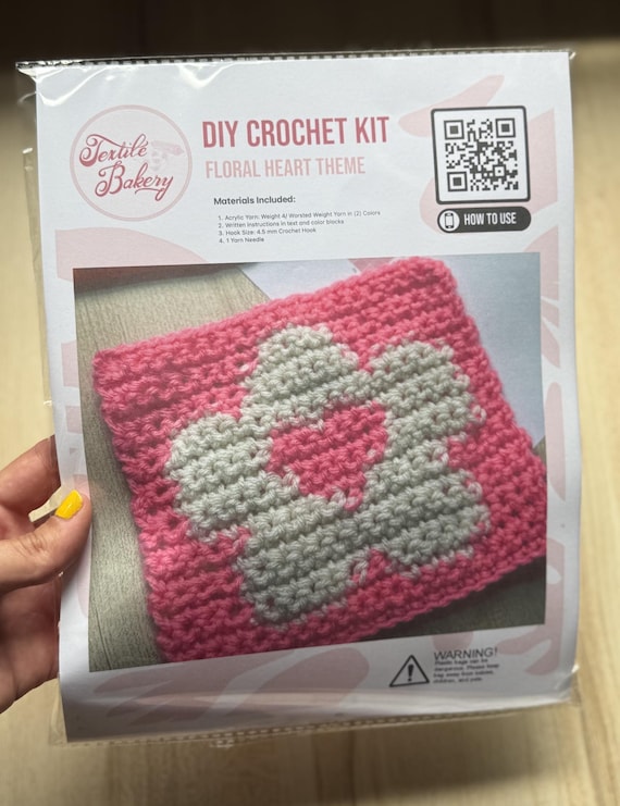 DIY Retro Floral Crochet Pattern Kit  , Single Crochet Pattern, Floral Tapestry Pattern, Pink Crochet Floral Tapestry Pattern