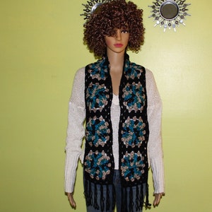 Crocheted Granny Square Retro Boho Style Women&#39;s Starburst Scarf BLUE & BLACK BLEND