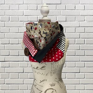 Scarf, dogs, standpipe, beige, black, white, red, big buttons