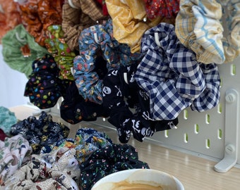 10 Chouchous, scrunchies en vrac choix aléatoire selon les disponibilités