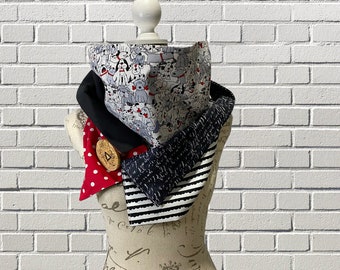 Foulard, chiens, rouge, noir, blanc, gros boutons