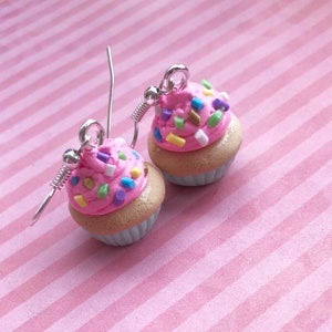 Cupcake earrings polymer clay, miniature food, food jewelry, fake food earings, cupcake jewelry