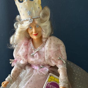 WIZARD OF OZ 14&quot; Glinda Doll Figure Hamilton Doll  W/T Yellow Brick Road 1988