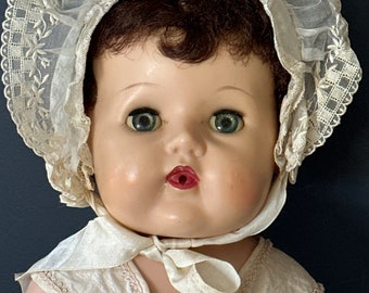 Baby Doll, personnage américain vintage de 18 po. en barboteuse originale des années 1950