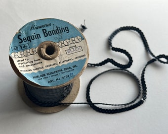Vecchio vintage nero con paillettes da cucire vestito da bambola Trim Spool Yardage
