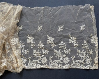 Dainty Antique Brussels Hand Made Lace French Doll Dress Trim Yardage