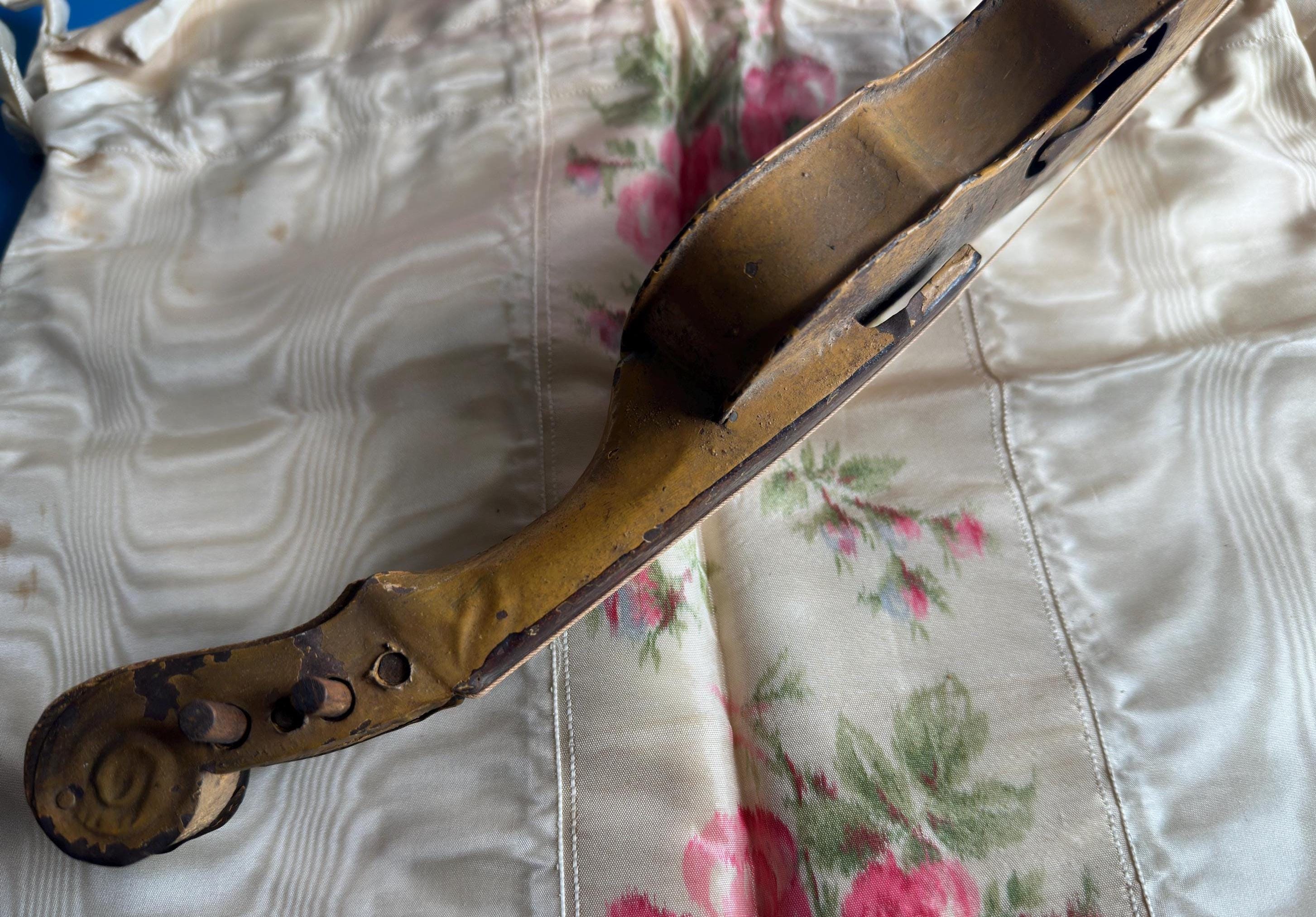 Rustic Fiddle Antique Tin Toy Violin – Rustic Musical Instrument Decor - Etsy