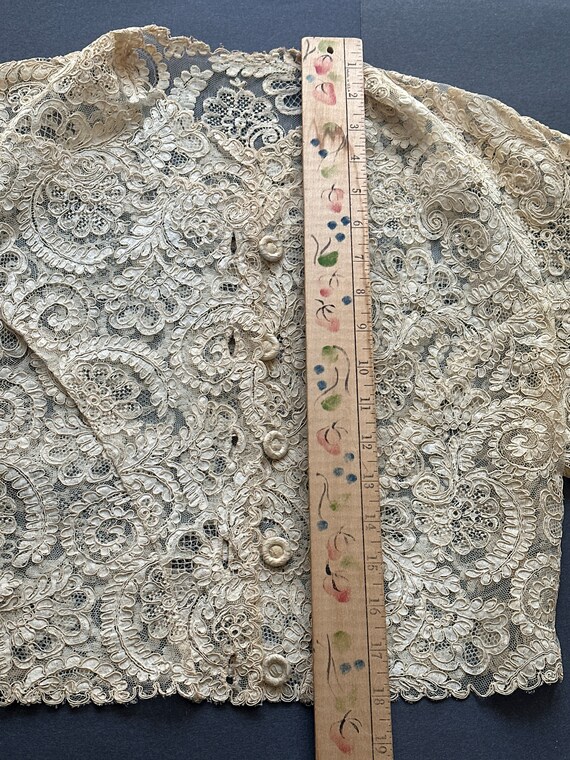 Elegant Vintage Women's Lace Jacket / Blouse - image 3