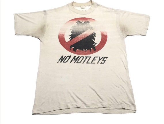 1980s MOTLEY CRUE No MOTLEYS Thrashed Vintage T S… - image 1